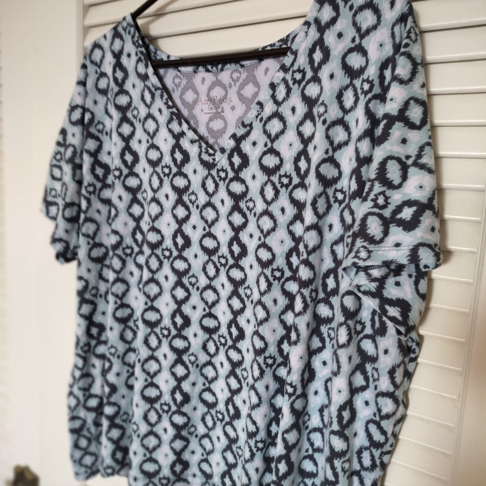 Any Body Women's XL Petite Short Sleeve V-Neck Top Very Soft Teal Charcoal Gray